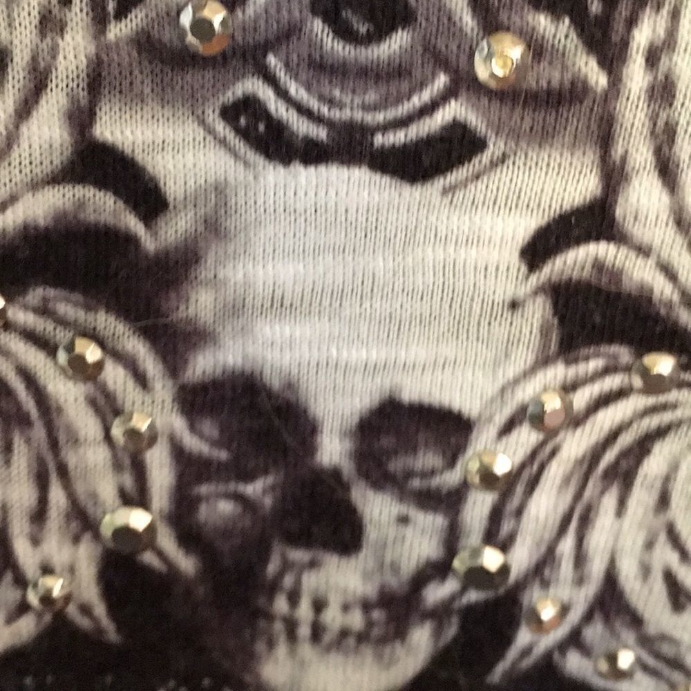 Rock & Republic t-shirt skulls studs Small Goth - Picture 7 of 16